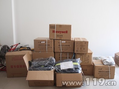 新購置的個人防護(hù)裝備