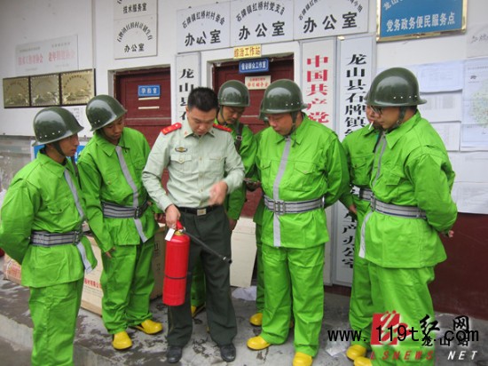 龍山34個(gè)鄉(xiāng)鎮(zhèn)街道有了義務(wù)消防隊(duì)(圖)