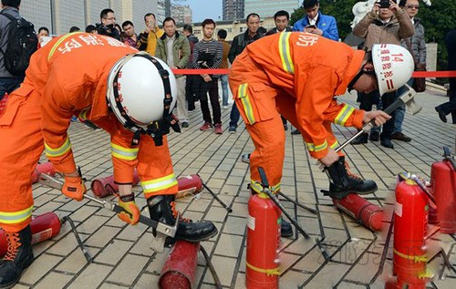 福州1249家單位使用不合格消防產(chǎn)品 銷毀300度套